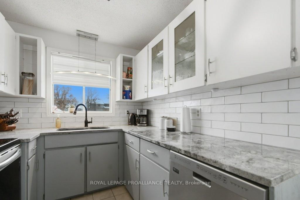 Detached House for sale at 8 Birch Street, Quinte West, Ontario, K8V 6J1 - Trenton Ward - MLS: X12833244