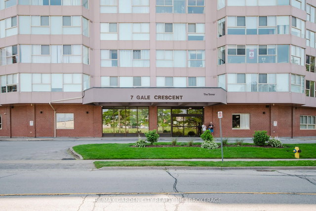 307 - 7 Gale Crescent