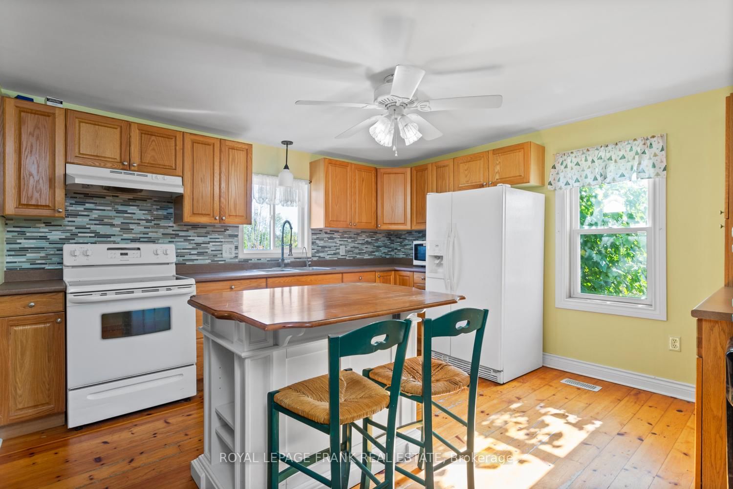Listing Image 7