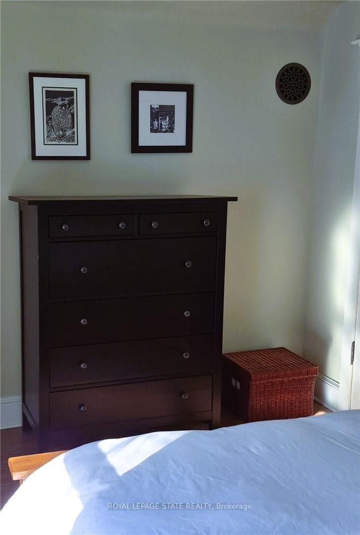 Detached House for sale at 210 Charlton Avenue, Hamilton, Ontario, L8N 1Z1 - Corktown - MLS: X12833514