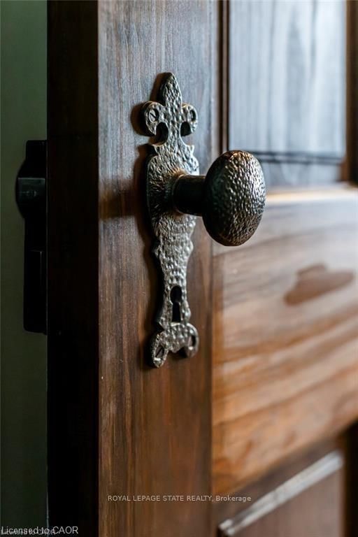 Detached House for sale at 210 Charlton Avenue, Hamilton, Ontario, L8N 1Z1 - Corktown - MLS: X12833514