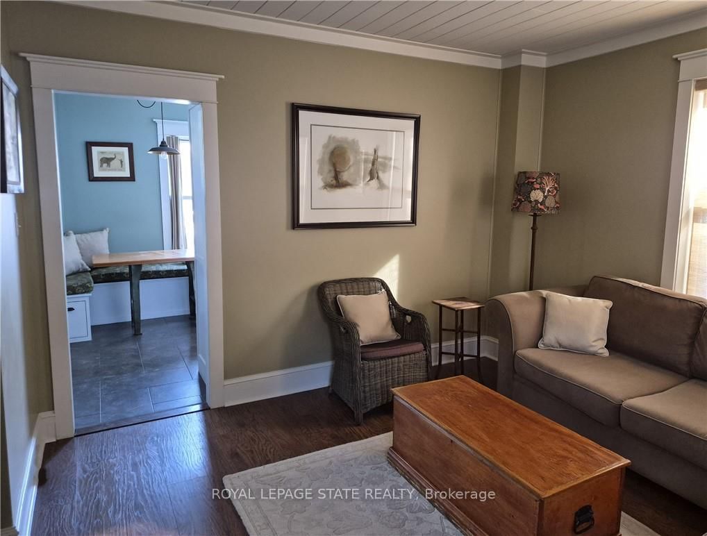 Detached House for sale at 210 Charlton Avenue, Hamilton, Ontario, L8N 1Z1 - Corktown - MLS: X12833514