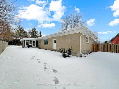 7 Eastwood Park Drive — photo 3