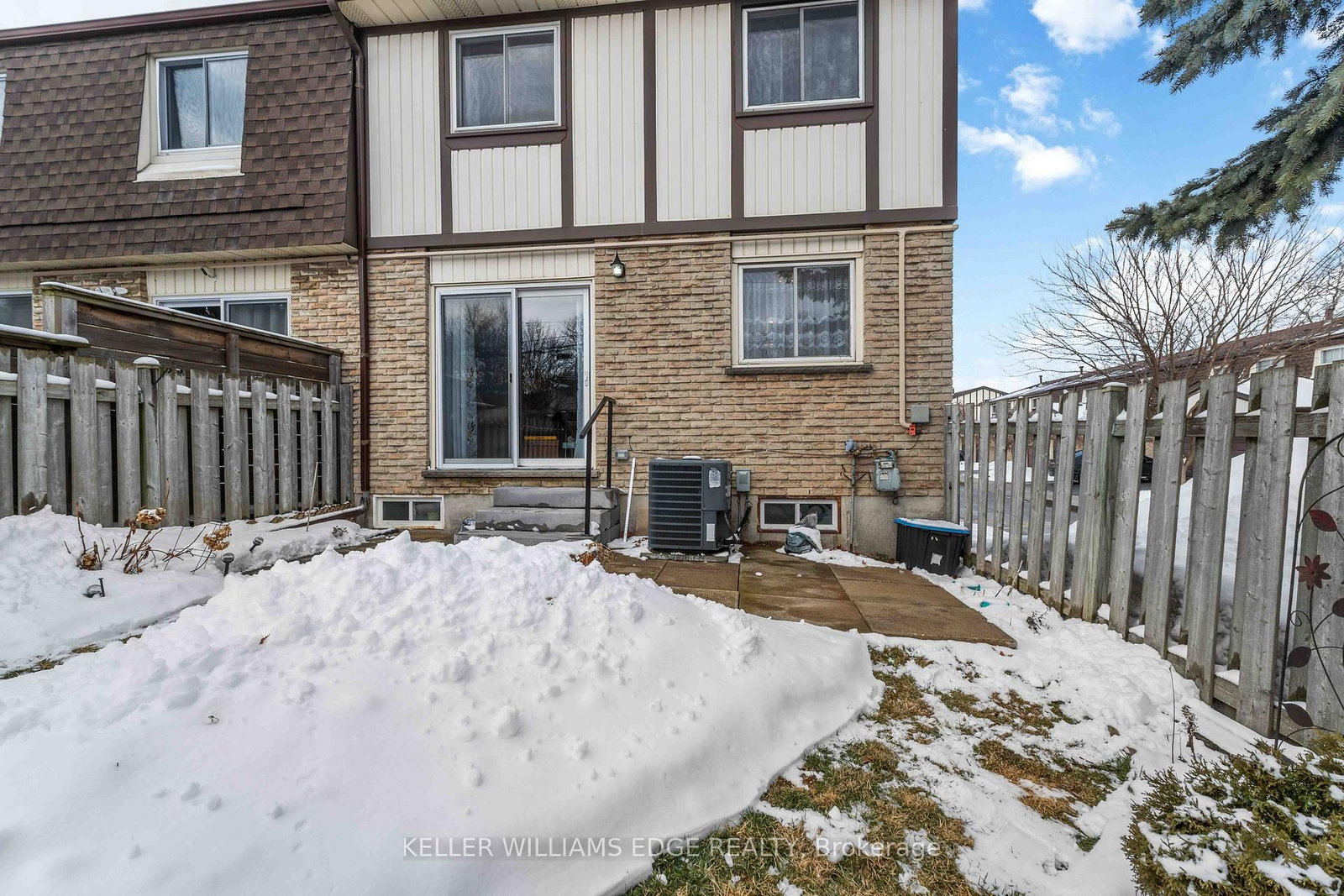 Townhouse for sale at 22-300 Rexford Drive, Hamilton, Ontario, L8W 1P5 - Randall - MLS: X12834234