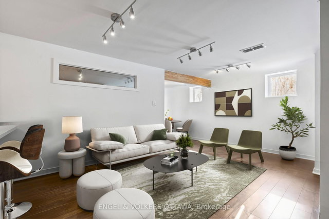 102 - 59 Percy Street