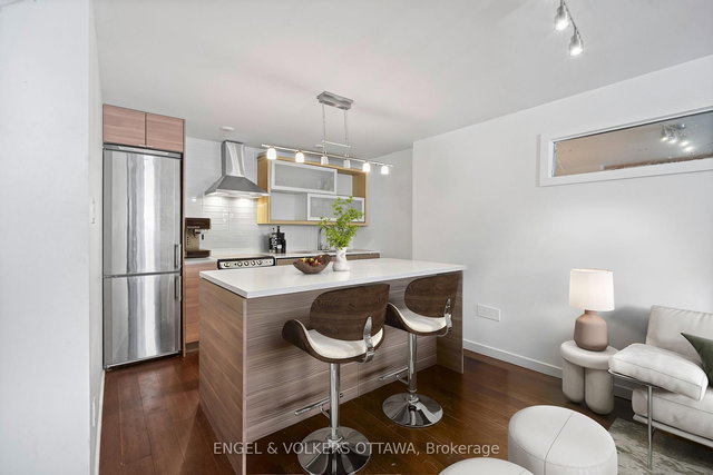 102 - 59 Percy Street