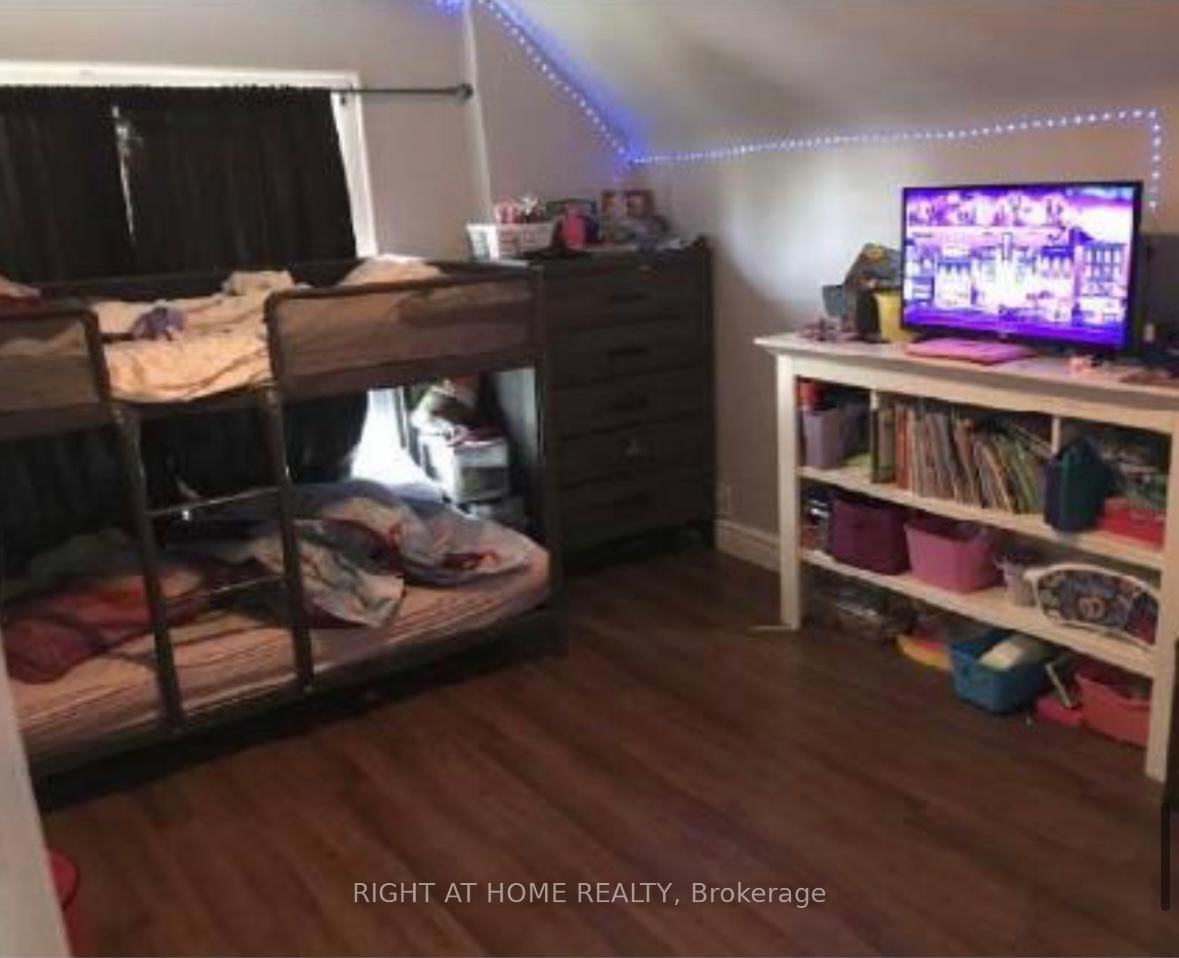 Detached House for sale at 38 Washington Street, Brant, Ontario, N3L 2A7 - Paris - MLS: X12834274