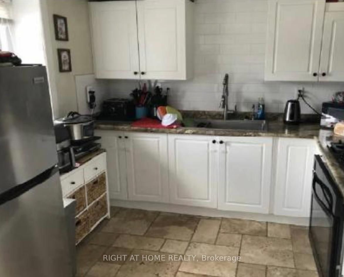 Detached House for sale at 38 Washington Street, Brant, Ontario, N3L 2A7 - Paris - MLS: X12834274