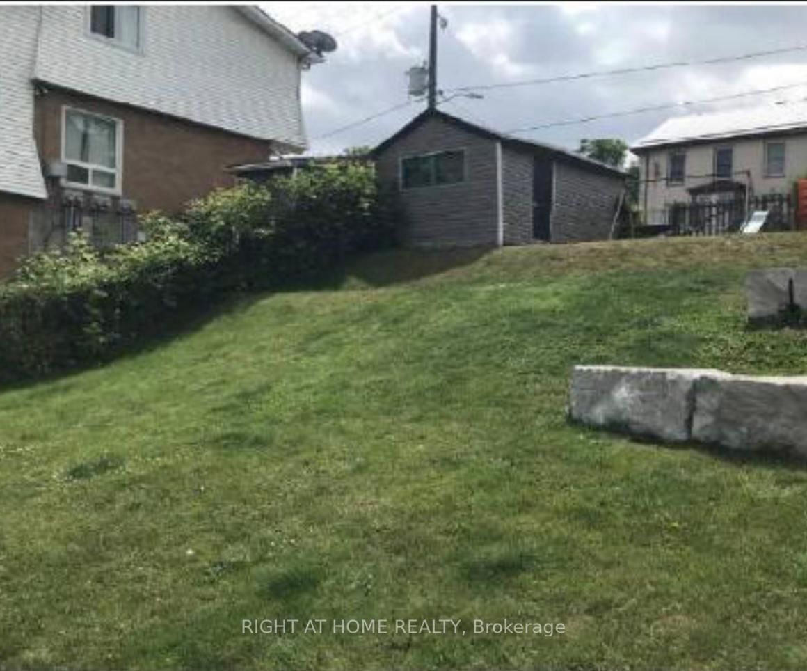 Detached House for sale at 38 Washington Street, Brant, Ontario, N3L 2A7 - Paris - MLS: X12834274