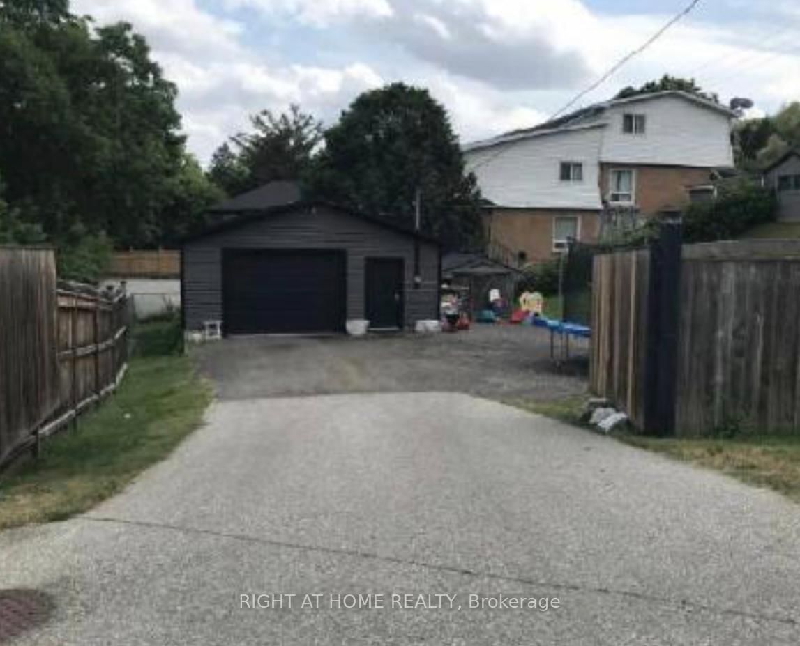 Detached House for sale at 38 Washington Street, Brant, Ontario, N3L 2A7 - Paris - MLS: X12834274