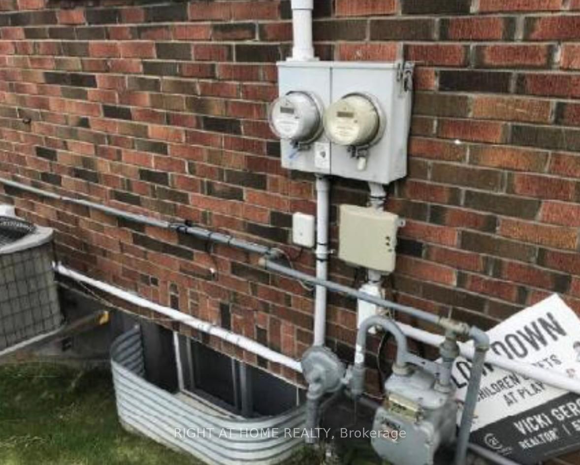 Detached House for sale at 38 Washington Street, Brant, Ontario, N3L 2A7 - Paris - MLS: X12834274