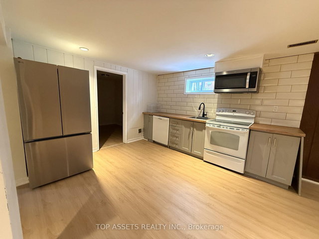 lower - 21 Welbourn Drive