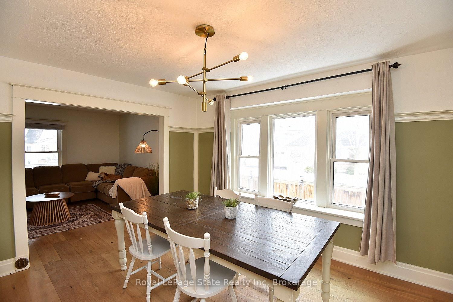 Detached House for sale at 24 Fitzgerald Street, St. Catharines, Ontario, L2R 4B3 - Downtown - MLS: X12834752