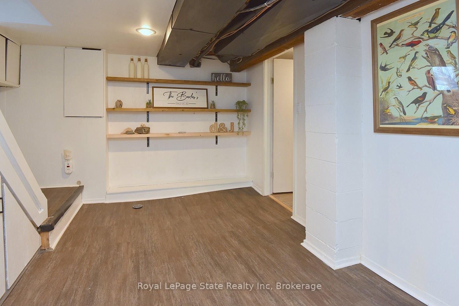 Detached House for sale at 24 Fitzgerald Street, St. Catharines, Ontario, L2R 4B3 - Downtown - MLS: X12834752