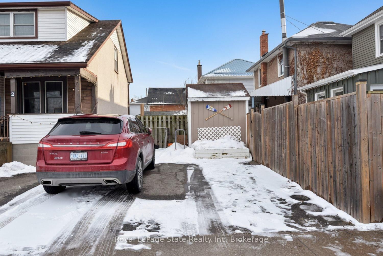 Detached House for sale at 24 Fitzgerald Street, St. Catharines, Ontario, L2R 4B3 - Downtown - MLS: X12834752