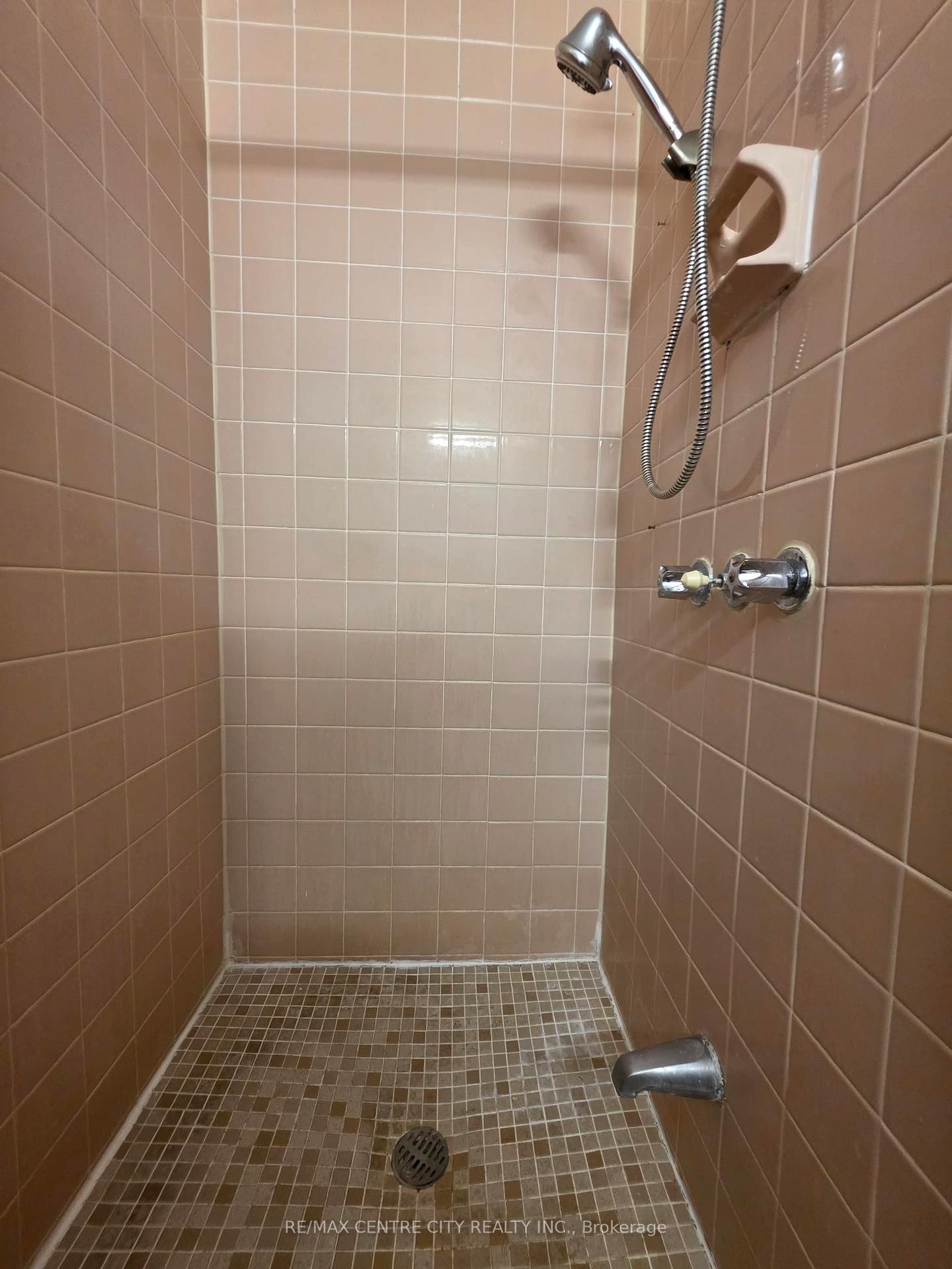 Detached House for sale at 405 Rippleton Road, London North, Ontario, N6G 1M3 - North K - MLS: X12834976