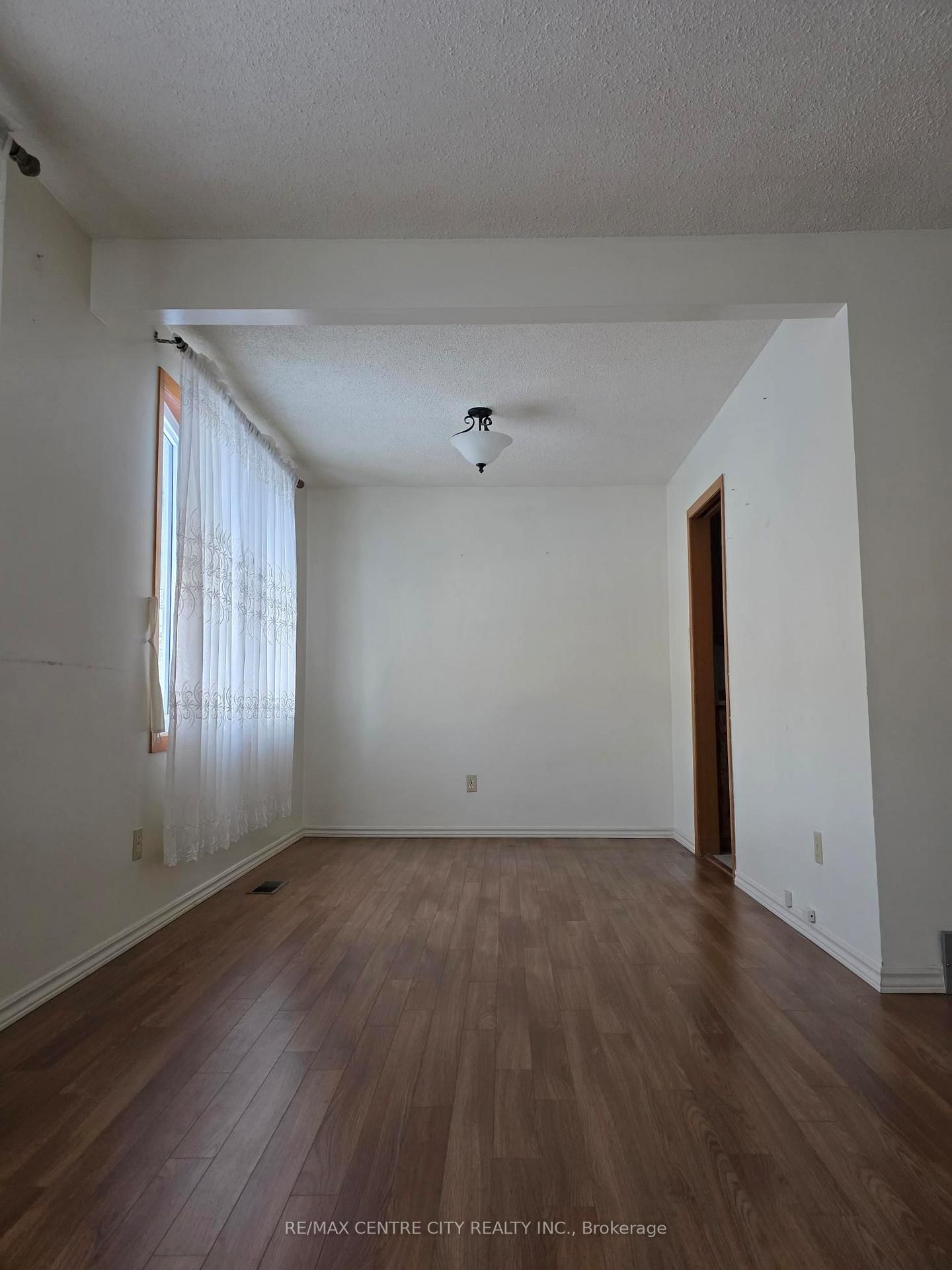 Detached House for sale at 405 Rippleton Road, London North, Ontario, N6G 1M3 - North K - MLS: X12834976