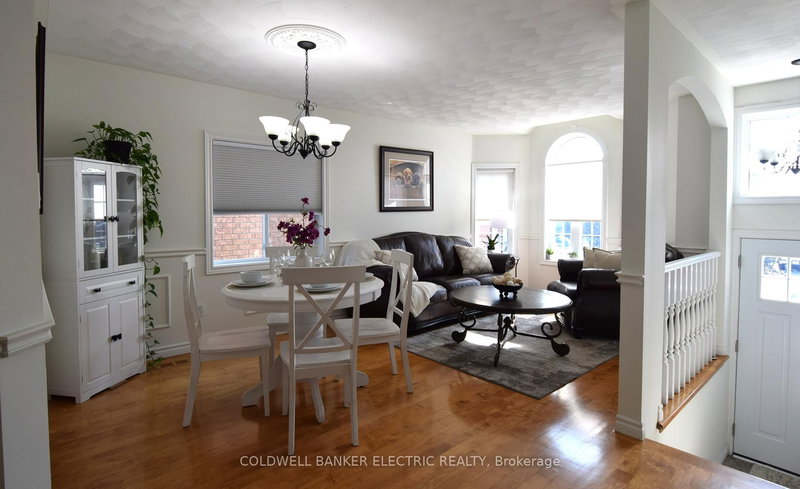 121 Haden Ave, Peterborough, K9H 7P6 | Image 3