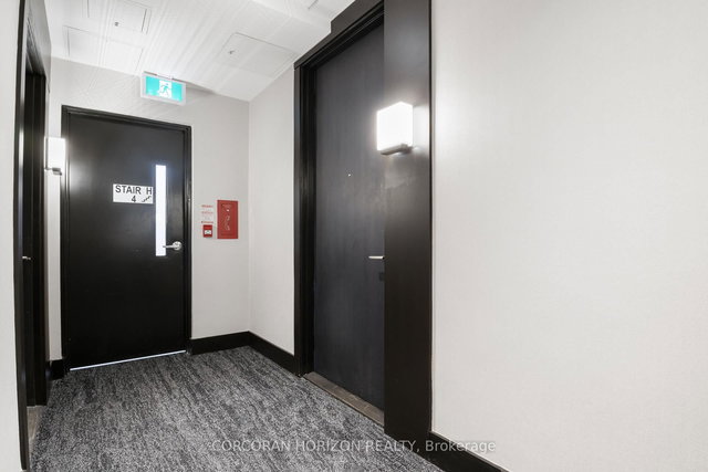 420 - 55 Duke Street W