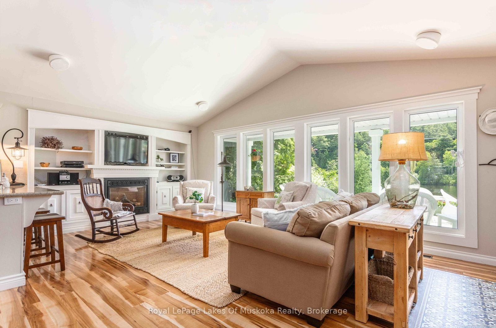 9 Mountview Avenue • Huntsville, ON photo 10