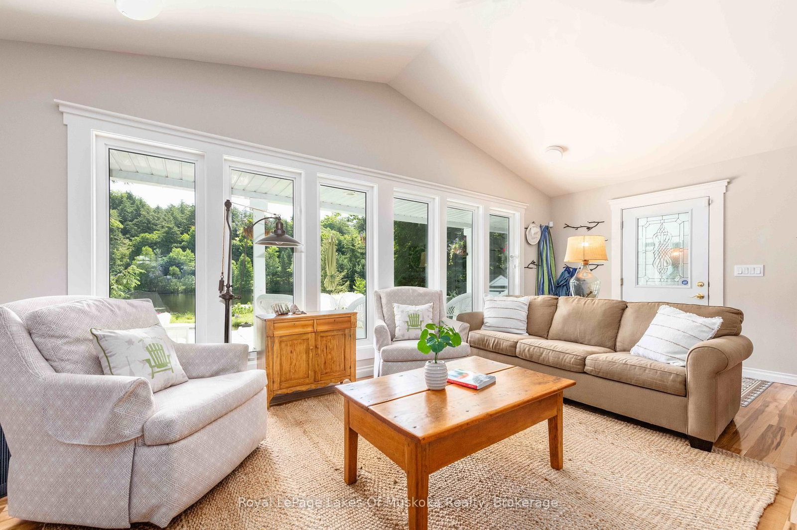 9 Mountview Avenue • Huntsville, ON photo 11