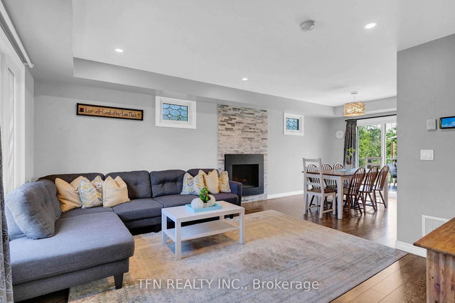 4 Pinewood Boulevard