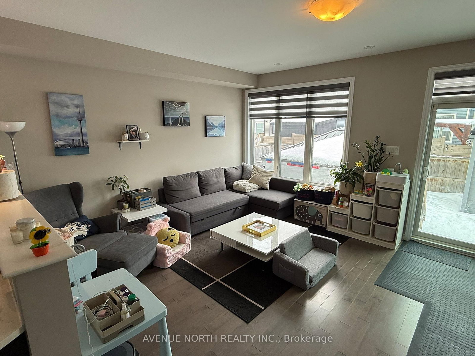 Listing Image 10