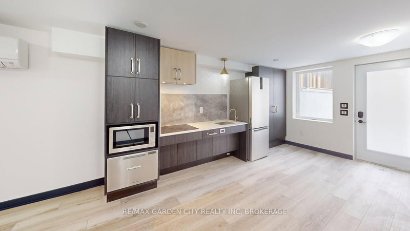 729 Queensdale Ave E, Hamilton, L8V 1M4 | Image 3