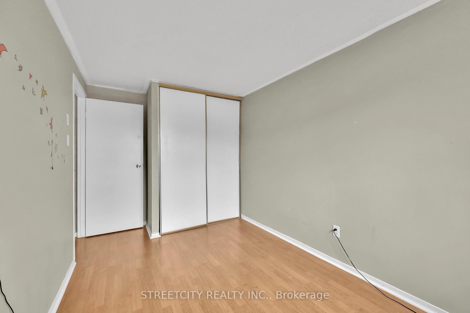 Townhouse for sale at 8-253 Taylor Street, London East, Ontario, N5Y 2J6 - East C - MLS: X12836000