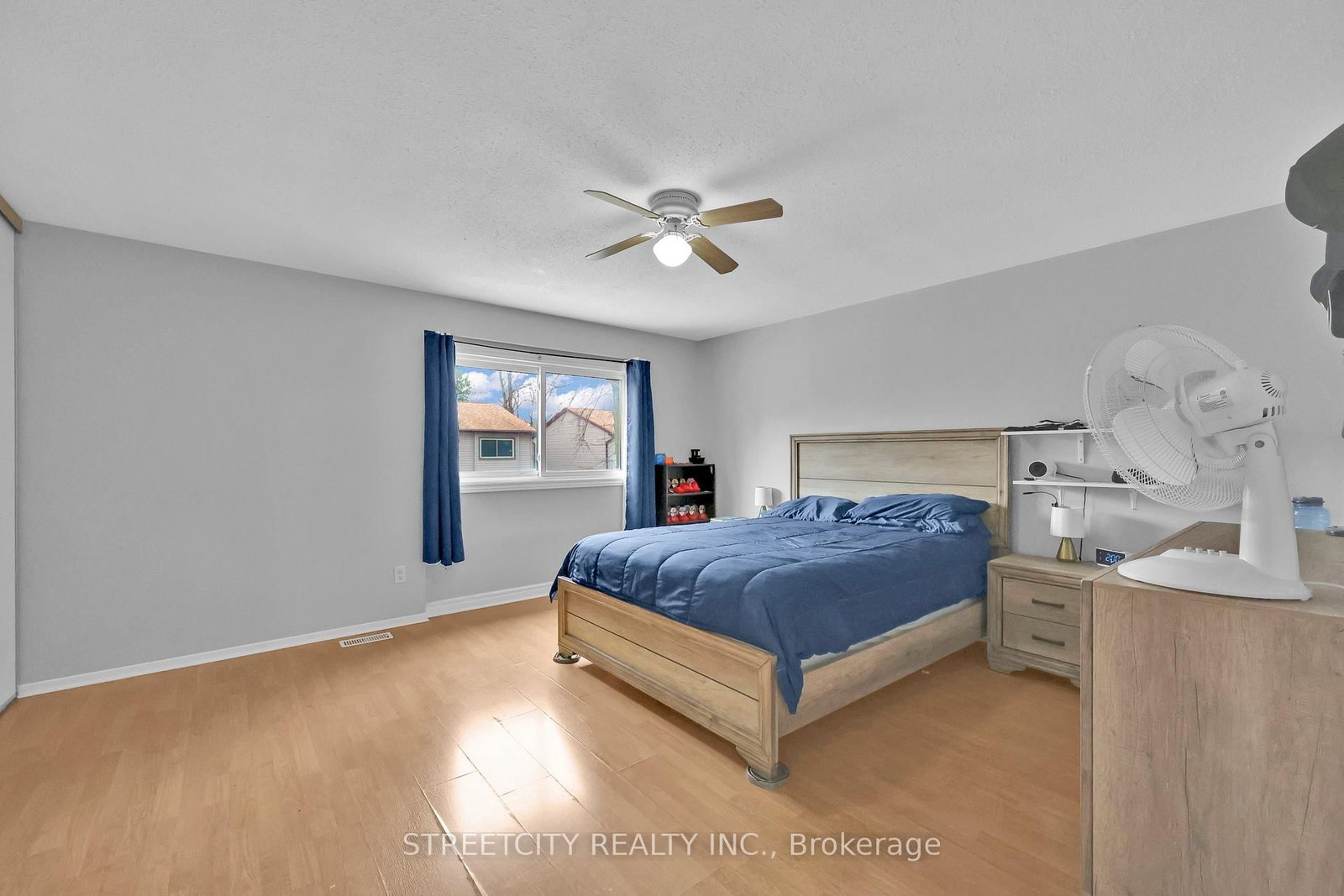 Townhouse for sale at 8-253 Taylor Street, London East, Ontario, N5Y 2J6 - East C - MLS: X12836000