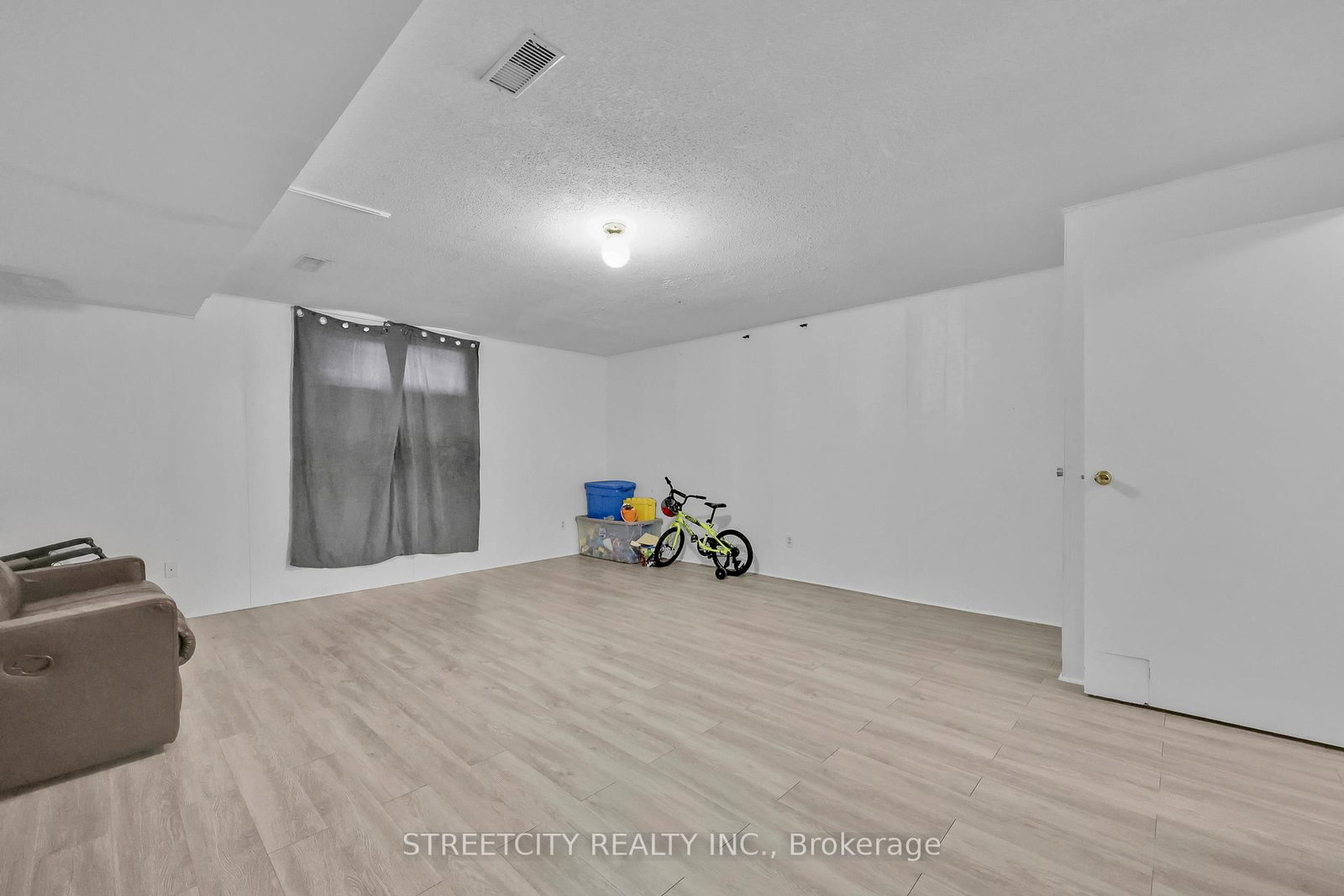 Townhouse for sale at 8-253 Taylor Street, London East, Ontario, N5Y 2J6 - East C - MLS: X12836000