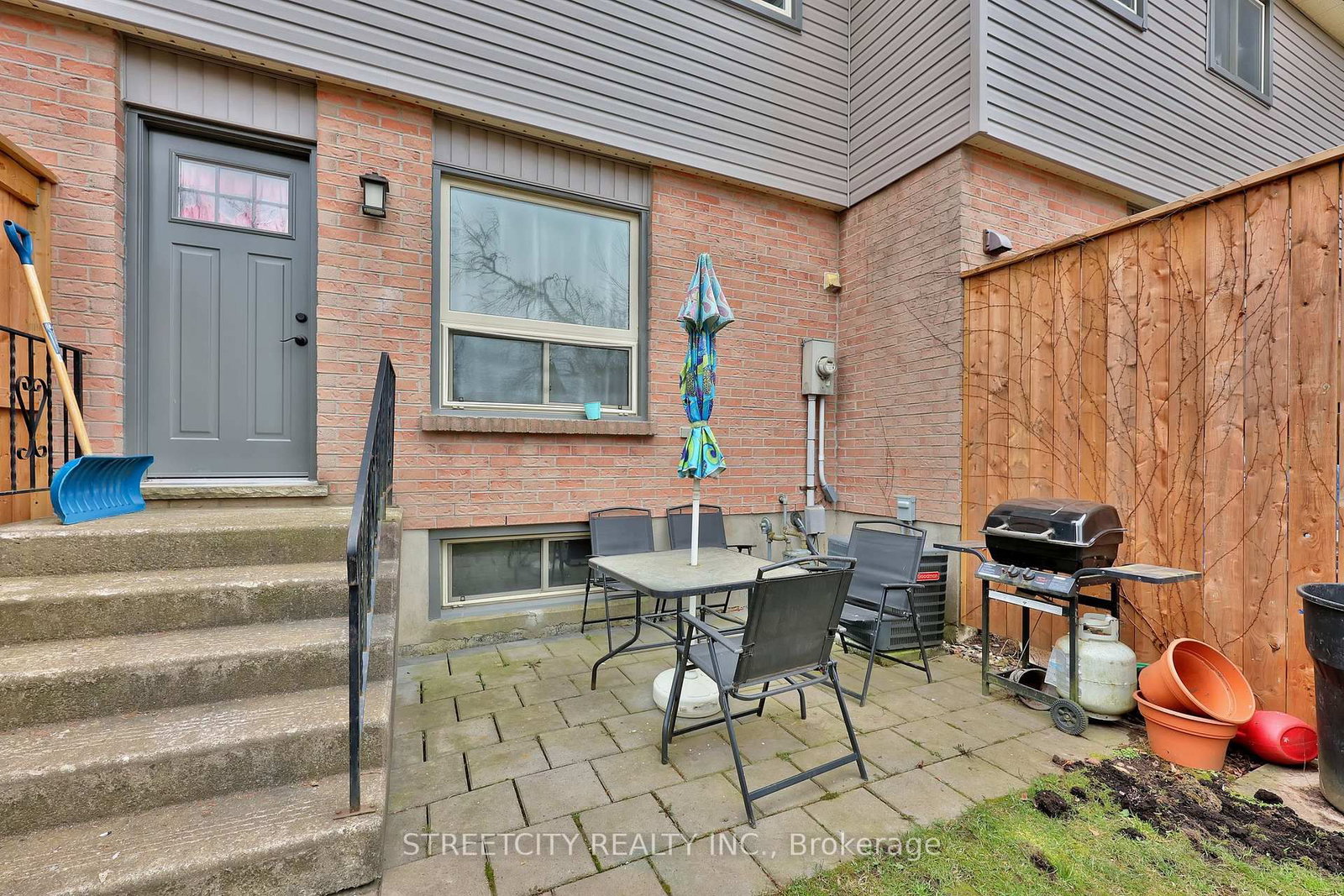 Townhouse for sale at 8-253 Taylor Street, London East, Ontario, N5Y 2J6 - East C - MLS: X12836000