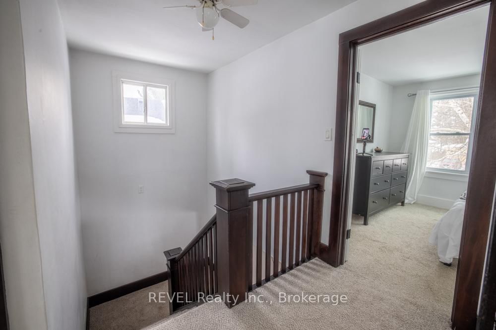 Detached House for sale at 3852 Highland Drive, Fort Erie, Ontario, L0S 1N0 - Ridgeway - MLS: X12836116