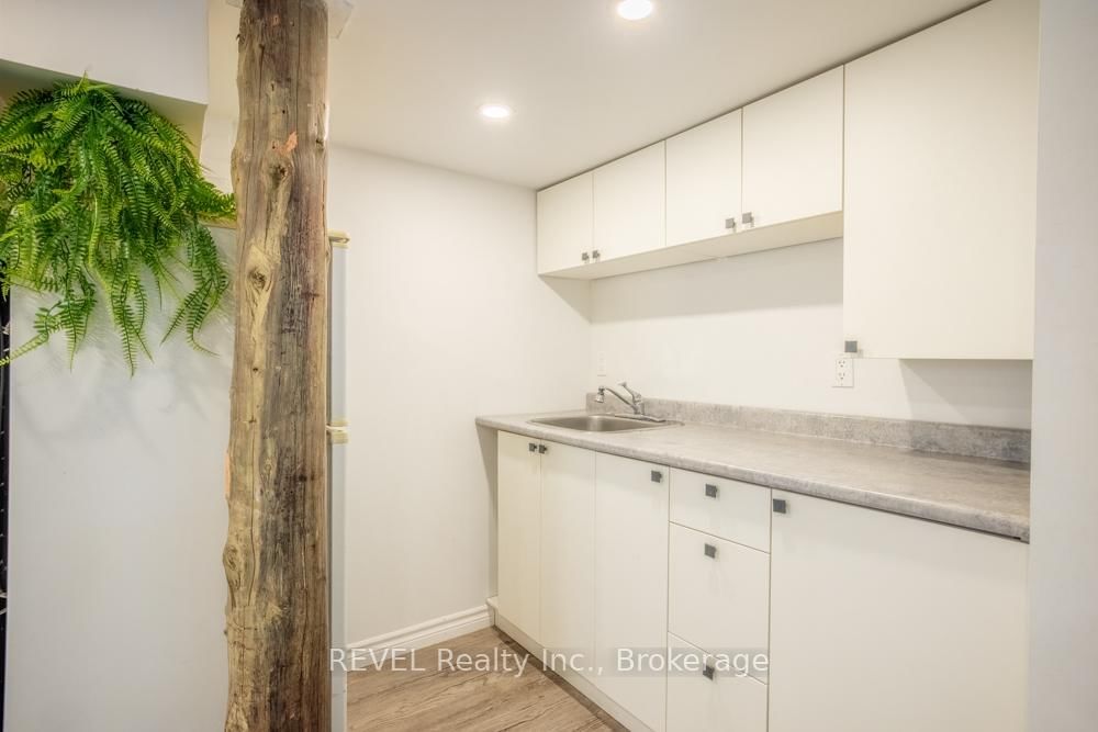 Detached House for sale at 3852 Highland Drive, Fort Erie, Ontario, L0S 1N0 - Ridgeway - MLS: X12836116