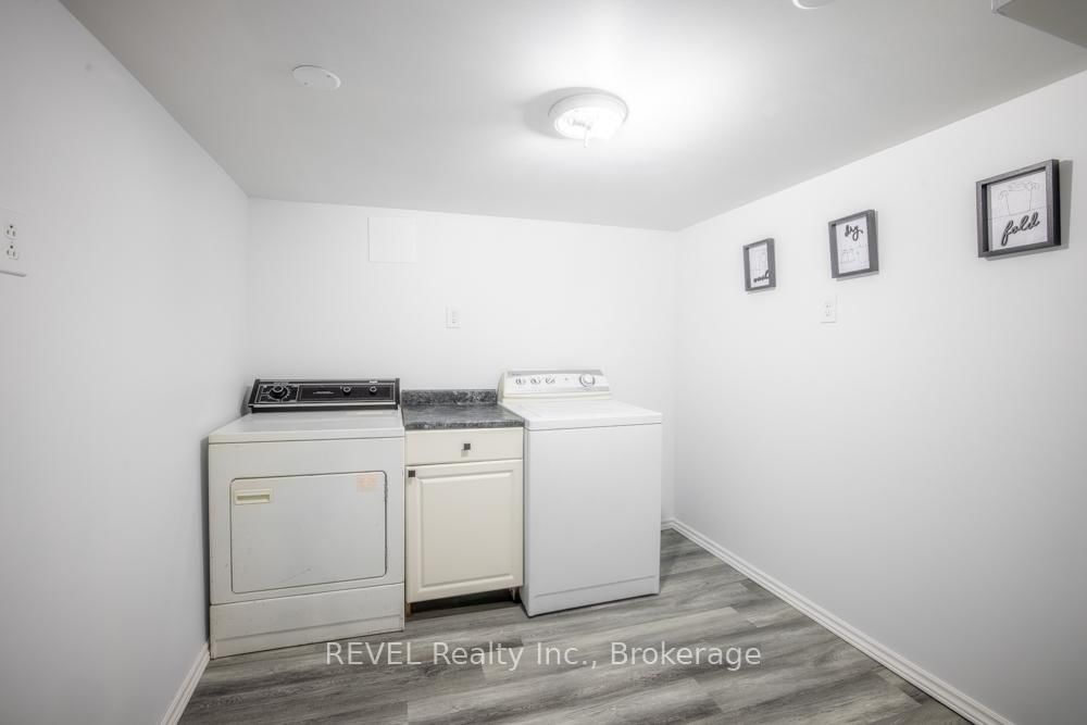 Detached House for sale at 3852 Highland Drive, Fort Erie, Ontario, L0S 1N0 - Ridgeway - MLS: X12836116