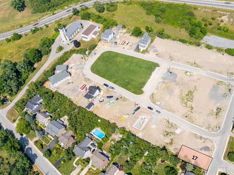 home for sale on 405 Wellington Street