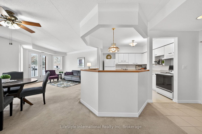 103 - 208 Silvercreek Pkwy N, Guelph, N1H 8H2 | Image 3