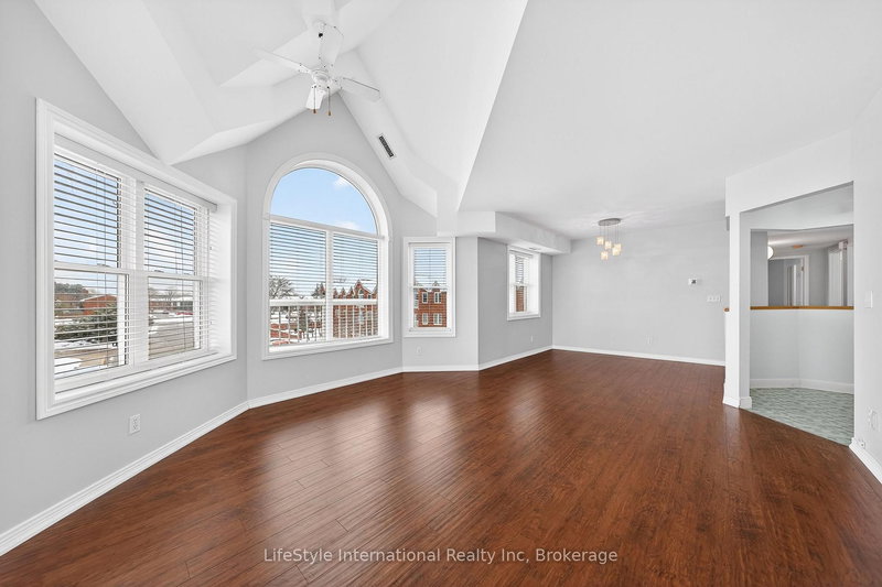 306 - 208 Silvercreek Pkwy N, Guelph, N1H 8H2 | Image 3