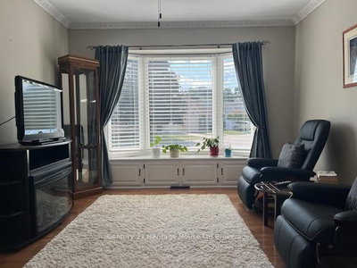 65 Edwin Crescent — photo 4