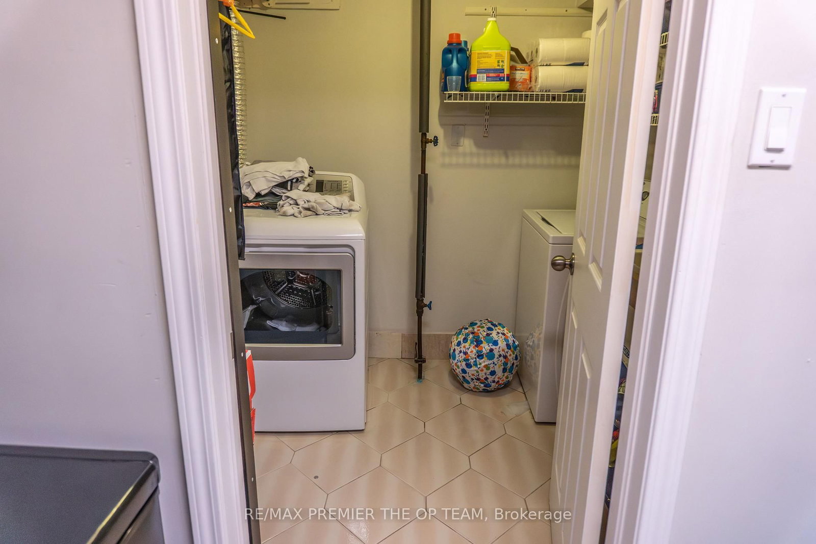 Townhouse for sale at 3-255 Mount Albion Road, Hamilton, Ontario, L8K 6P7 - Red Hill - MLS: X12836688