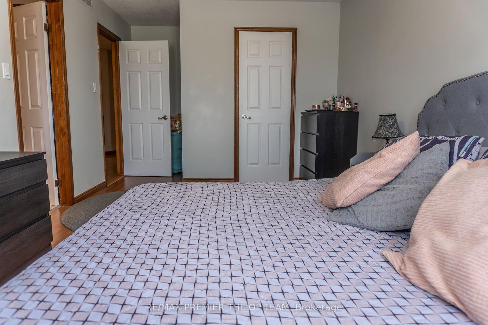 Townhouse for sale at 3-255 Mount Albion Road, Hamilton, Ontario, L8K 6P7 - Red Hill - MLS: X12836688