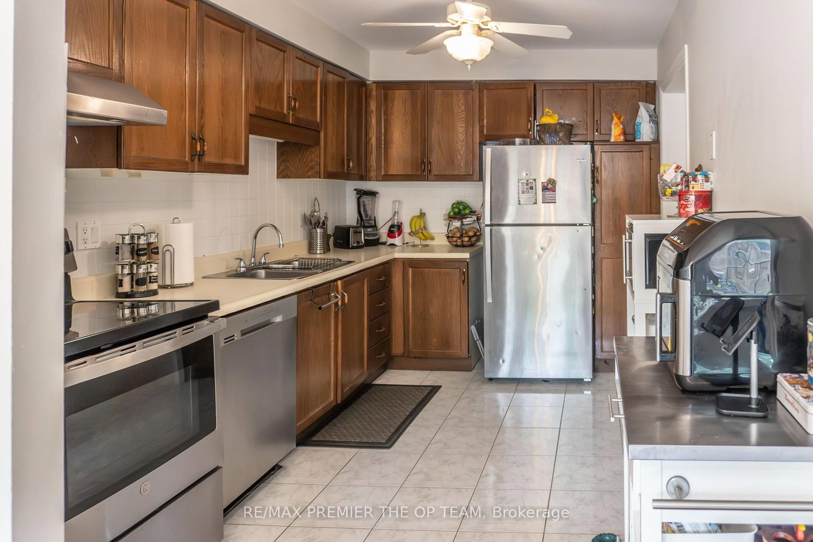 Townhouse for sale at 3-255 Mount Albion Road, Hamilton, Ontario, L8K 6P7 - Red Hill - MLS: X12836688