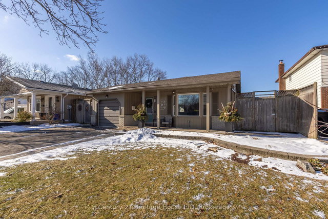 26 Royal Orchard Crescent