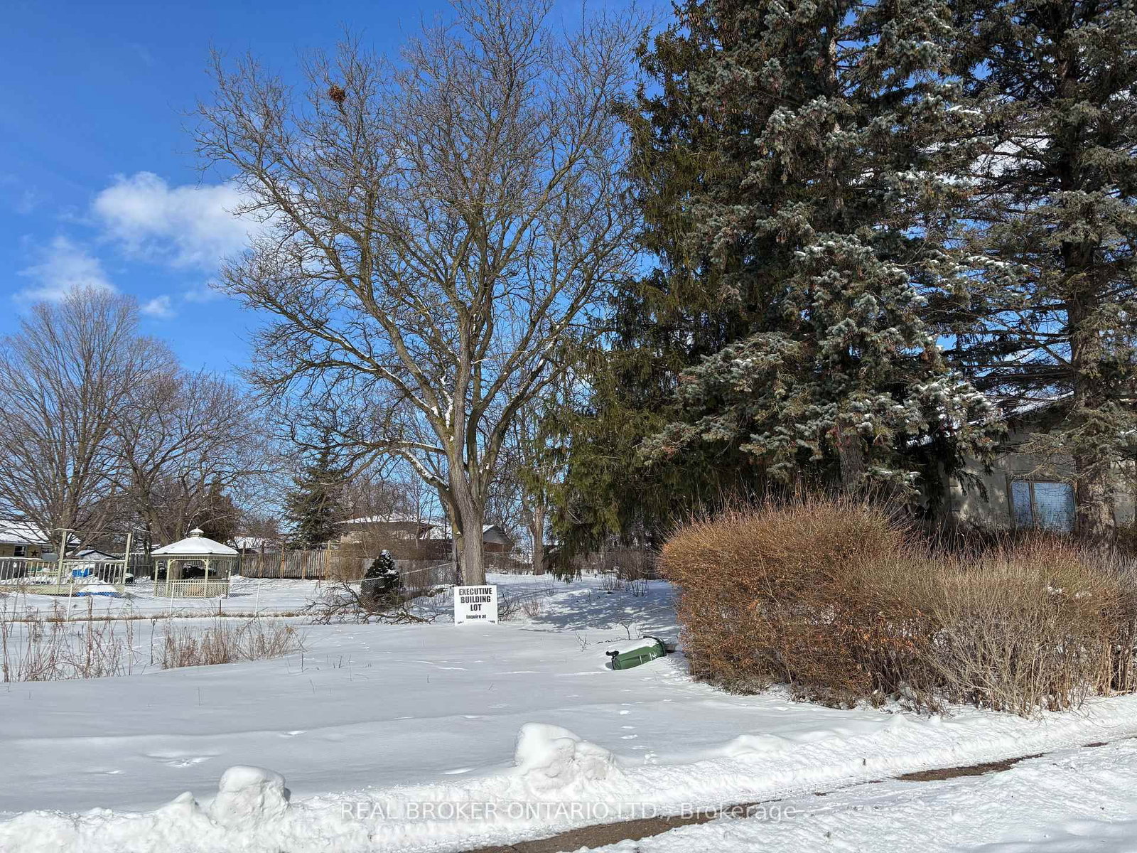 4 Sherwood Drive - Photo 4