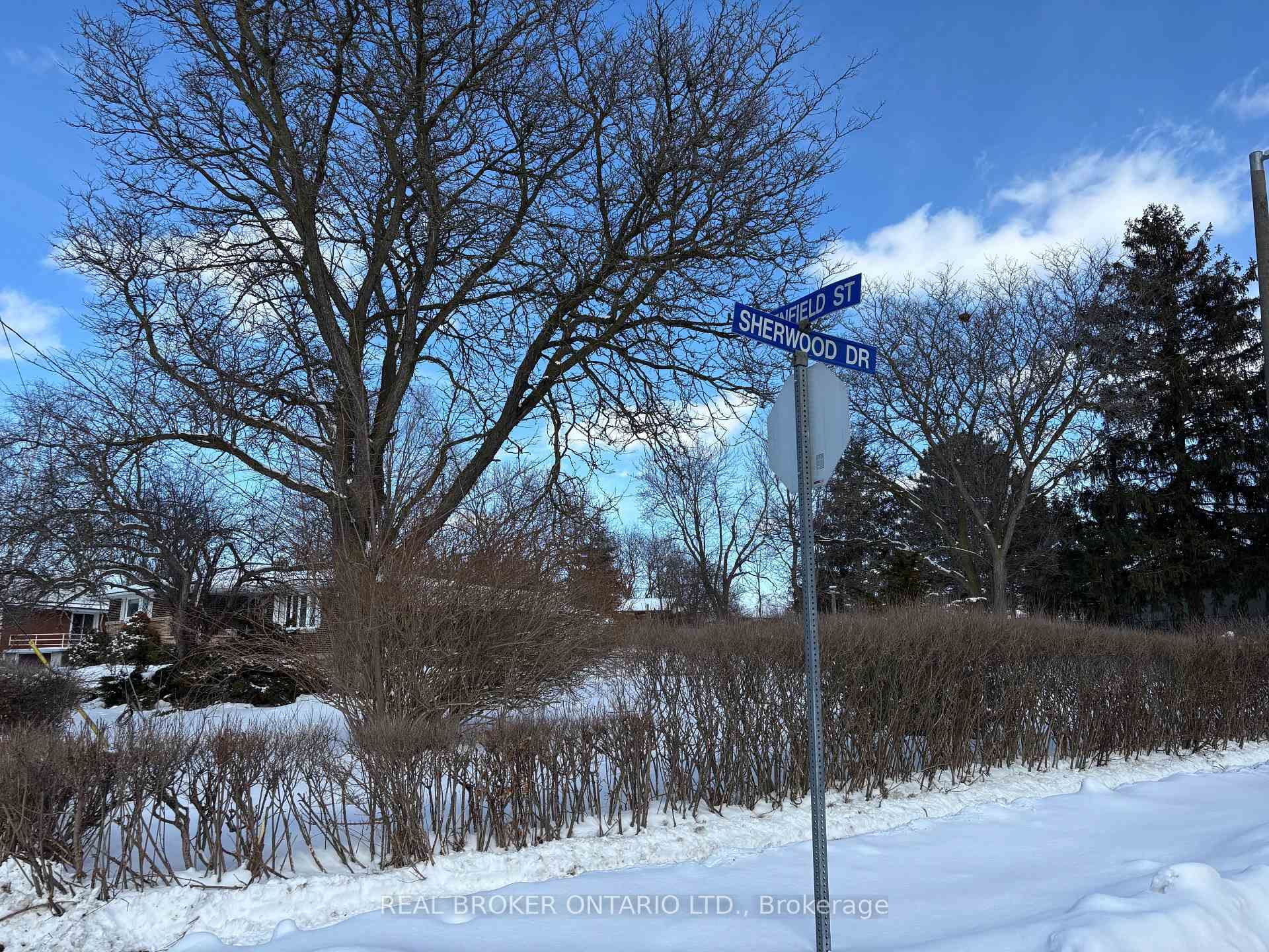 4 Sherwood Drive