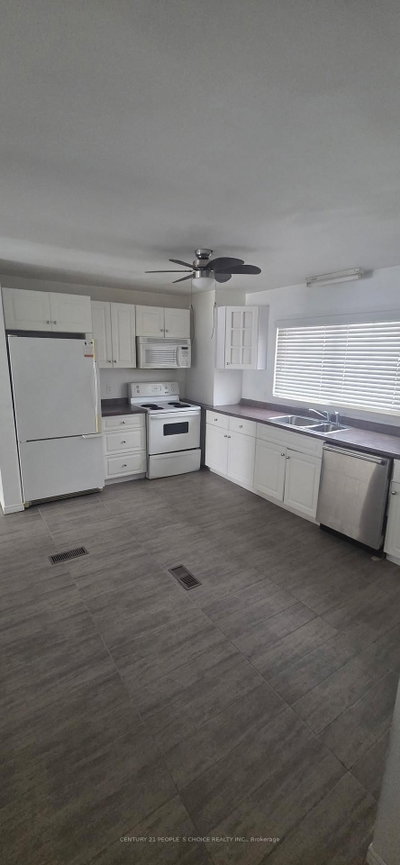 Detached House leased at 1-3784 Sinnicks Avenue, Niagara Falls, Ontario, L2J 2G7 - Church's Lane - MLS: X12837380
