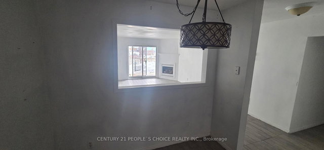 1 - 3784 Sinnicks Avenue