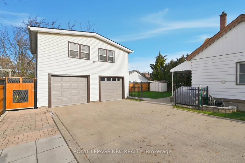 85 Pine St S, Thorold, L2V 3L8 | Image 2