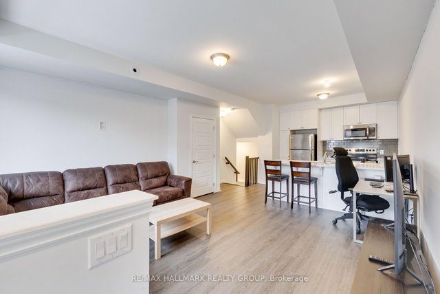 98 - 637 Makwa Private