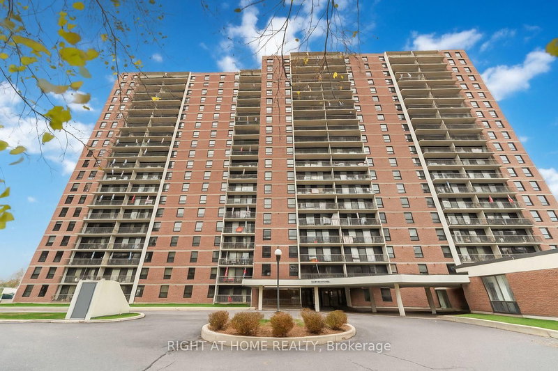 311 - 665 Bathgate Dr, Ottawa, K1K 3Y4 | Image 2